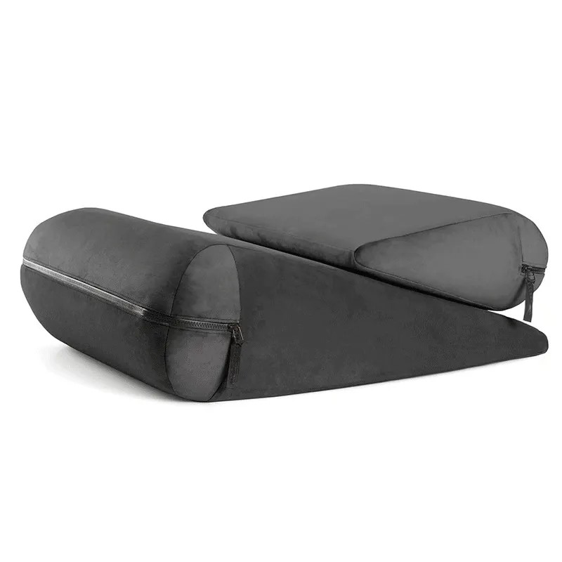 Triangular cushion sex pillow - Image 4